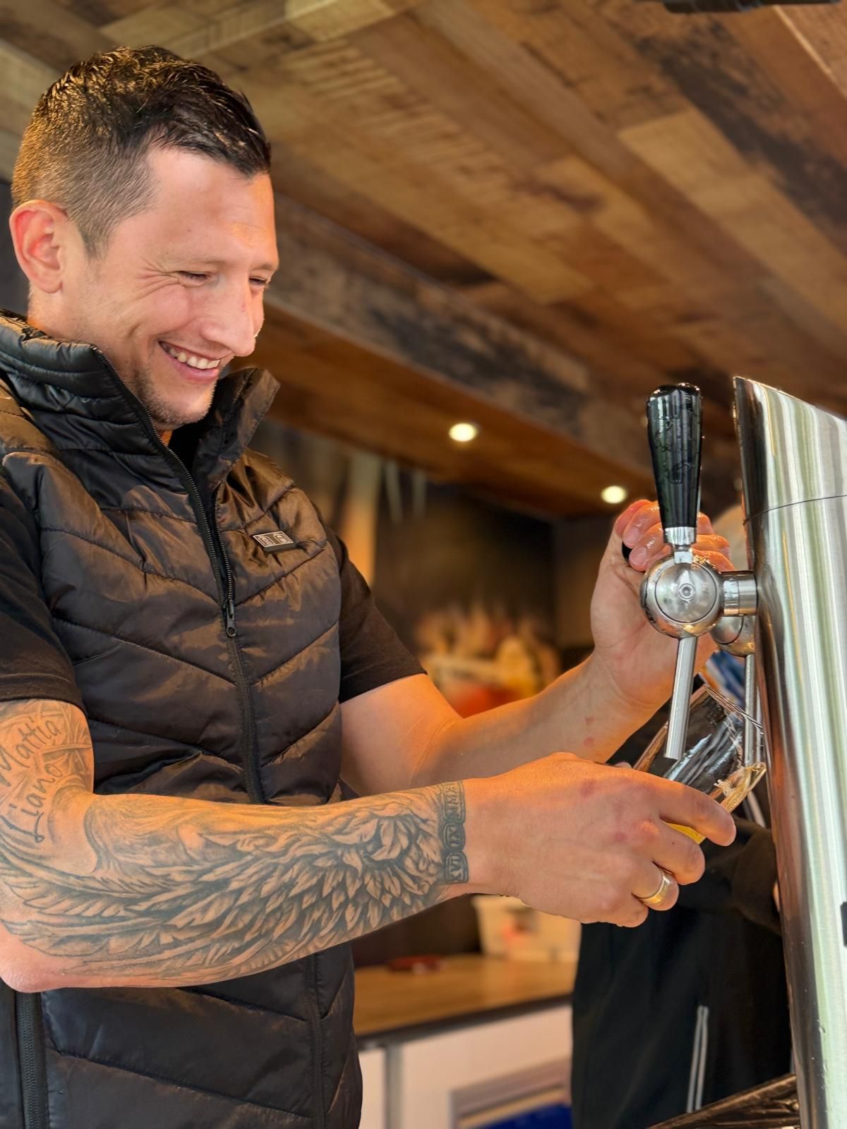 Zazabar pint tappen